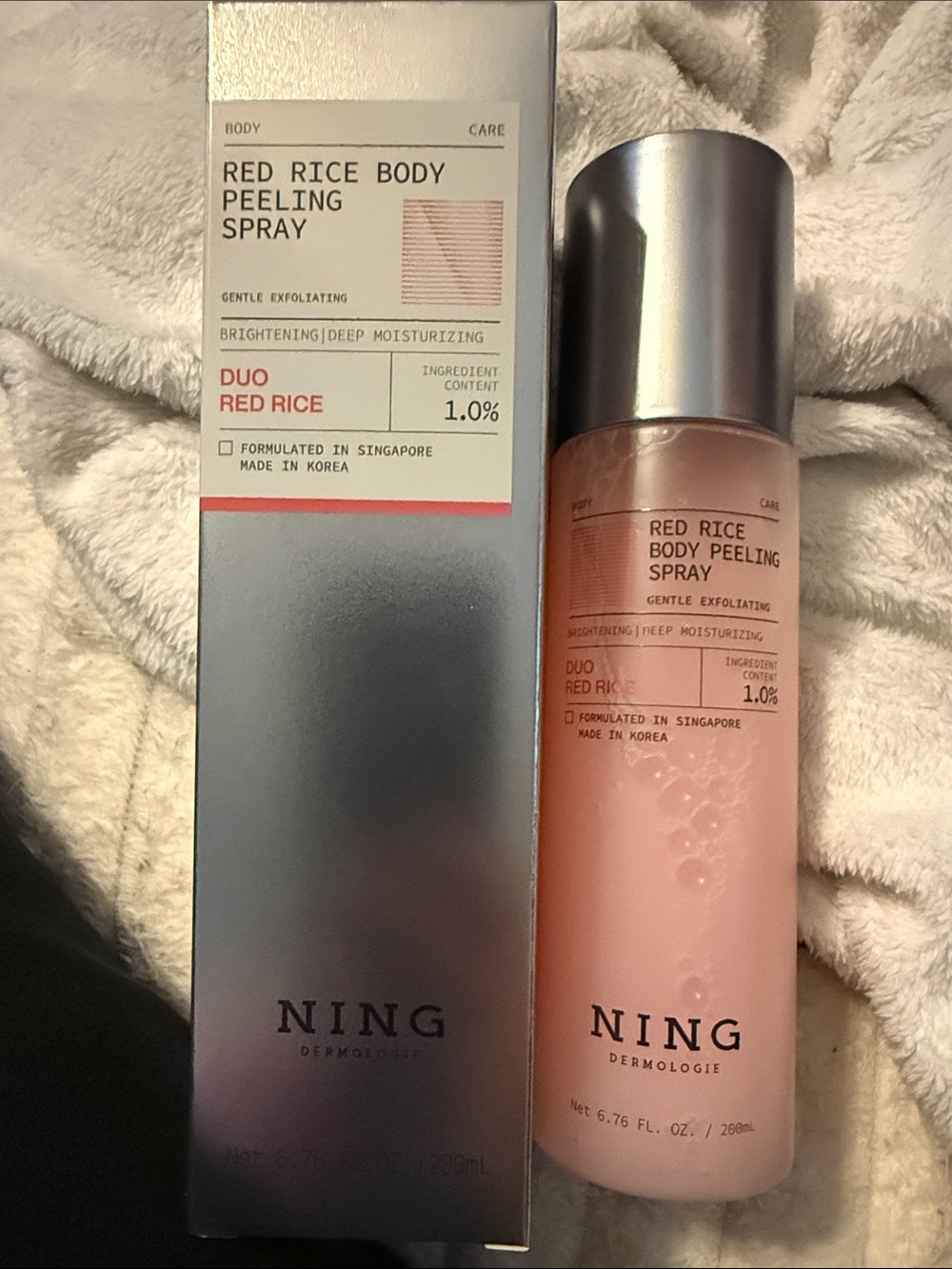 Red Rice Body Peeling Spray — Pink